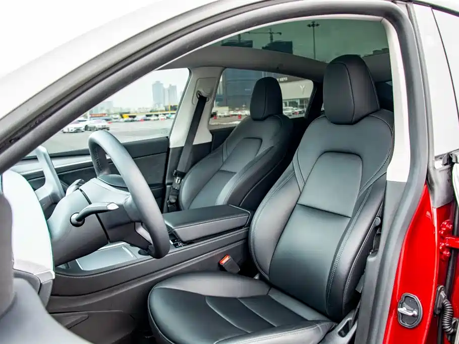 Model Y 2024 rear-wheel drive version купить на сайте DeffCars