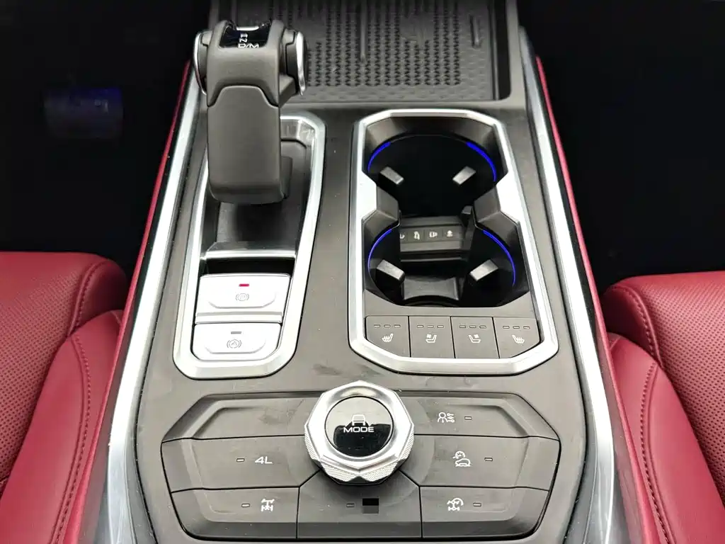 Tank 400 New Energy 2024 Hi4-T Off-Road Version купить на сайте DeffCars