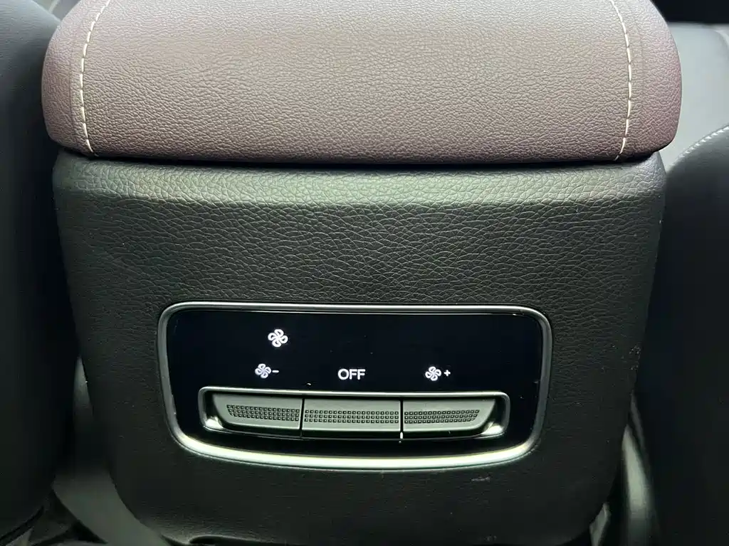 Trumpchi M6 2021款 PRO 270T DCT尊享版 купить на сайте DeffCars