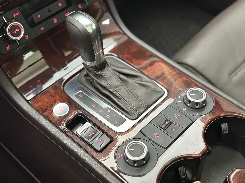 Touareg 2011 3.0TSI high configuration купить на сайте DeffCars