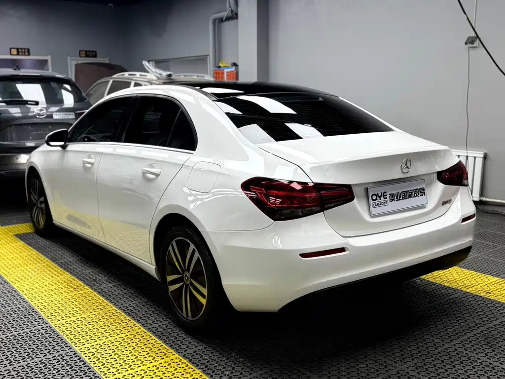 Mercedes-Benz A-Class 2022 A 180 L купить на сайте DeffCars