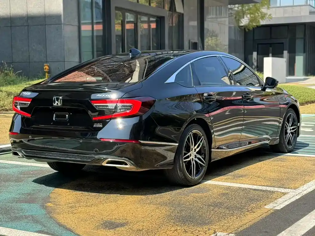 Accord 2022 260TURBO Magic Night Premium Edition купить на сайте DeffCars