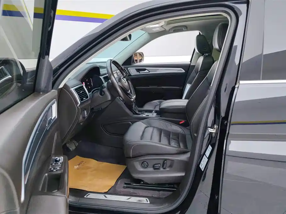 Touron 2020 330TSI 2WD Deluxe Edition National VI купить на сайте DeffCars