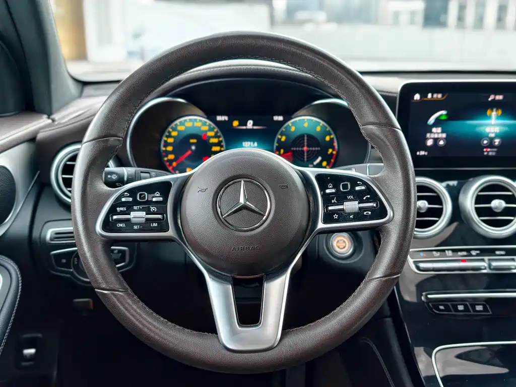 Mercedes-Benz GLC 2020 facelift GLC 260 L 4MATIC dynamic купить на сайте DeffCars