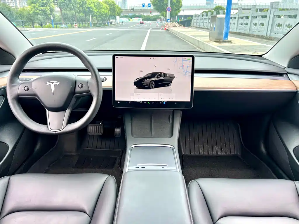 Model 3 2022 rear-wheel drive version купить на сайте DeffCars