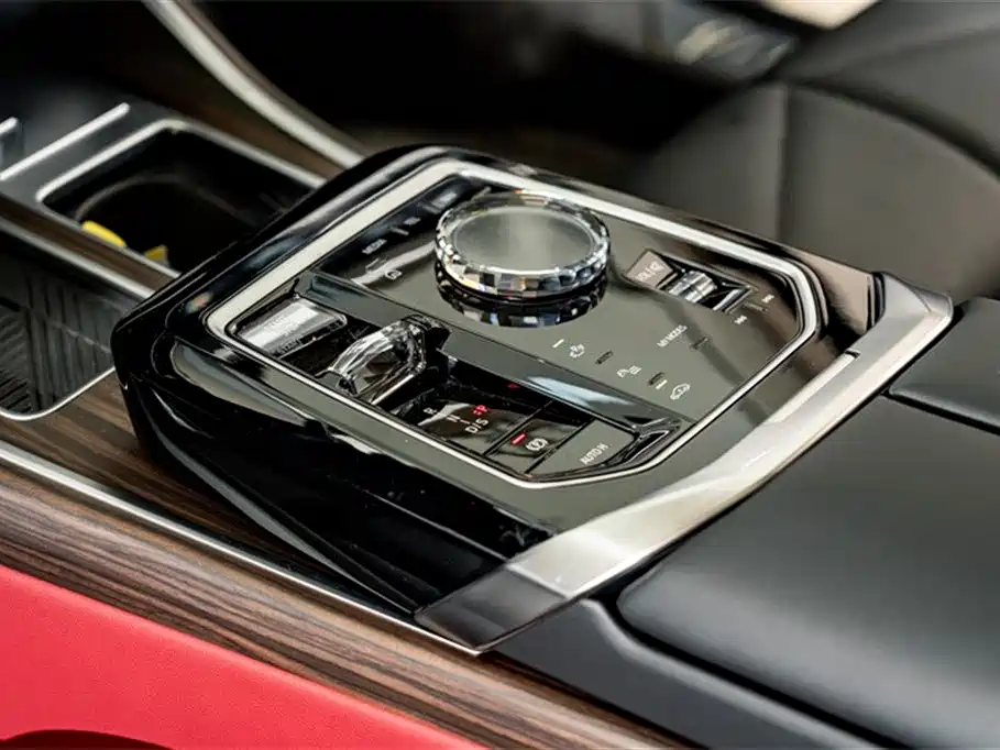 BMW 7 Series 2023 740Li Leading M Sports Package купить на сайте DeffCars
