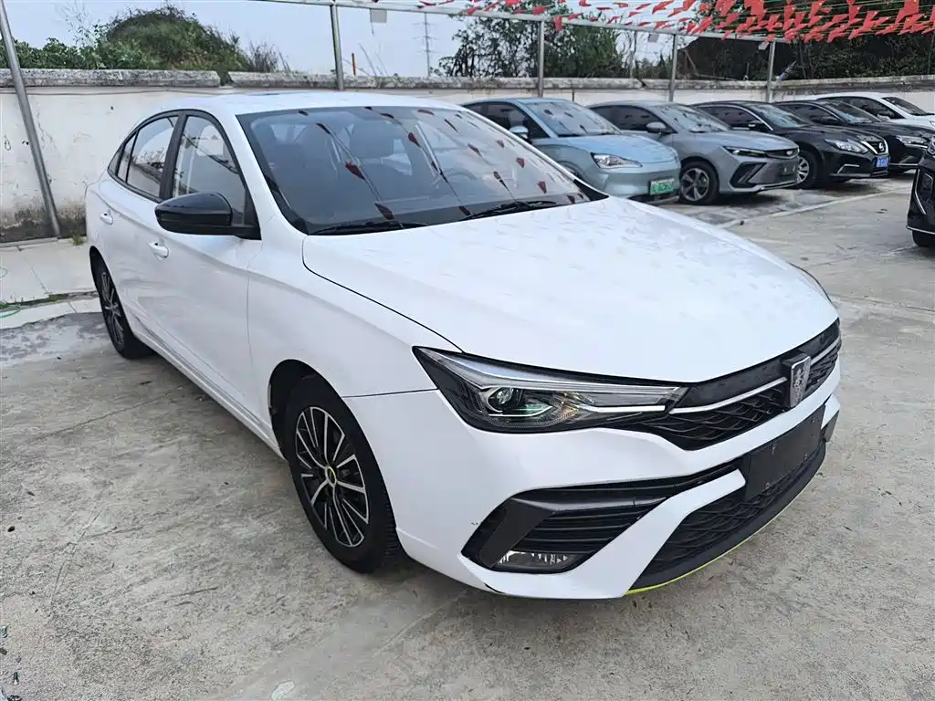 Roewe i5 2021 1.5L CVT Platinum Edition купить на сайте DeffCars