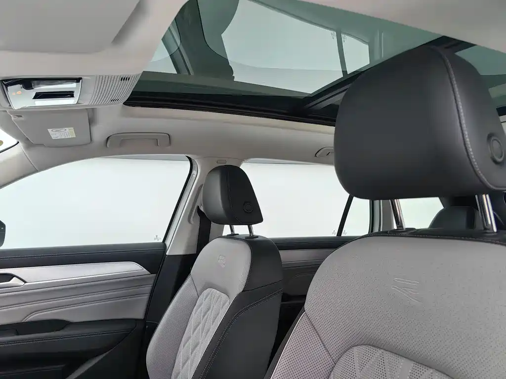 Lanxun 2025 380TSI four-wheel drive R-Line cruising model купить на сайте DeffCars