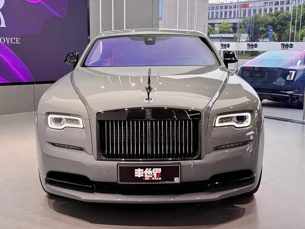 Phantom 2018 6.6T Black Badge купить на сайте DeffCars