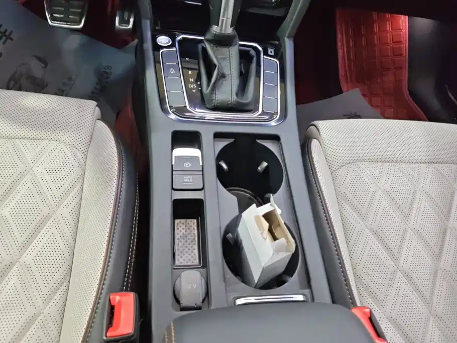 Magotan 2023 2 million commemorative edition 330TSI DSG luxury model купить на сайте DeffCars