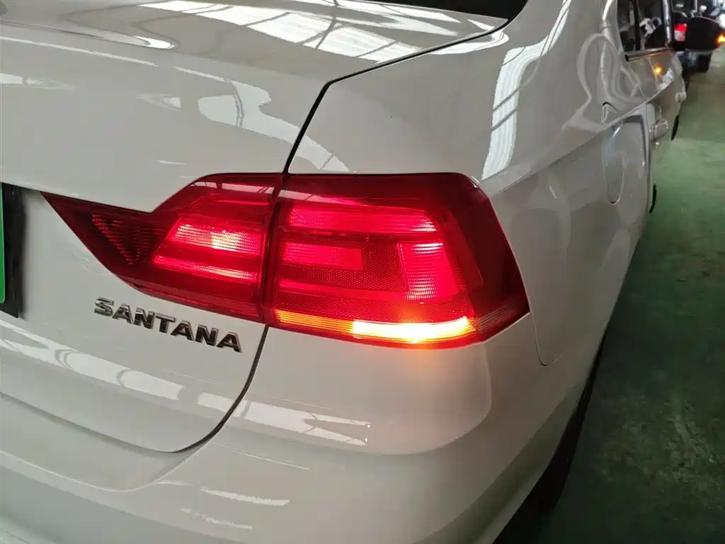 Santana 2018 1.5L automatic fashion version купить на сайте DeffCars
