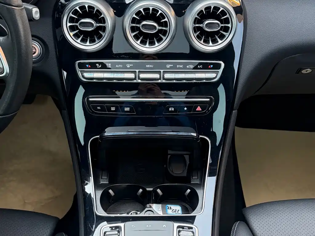 Mercedes-Benz GLC 2022 facelift three GLC 260 L 4MATIC dynamic type купить на сайте DeffCars