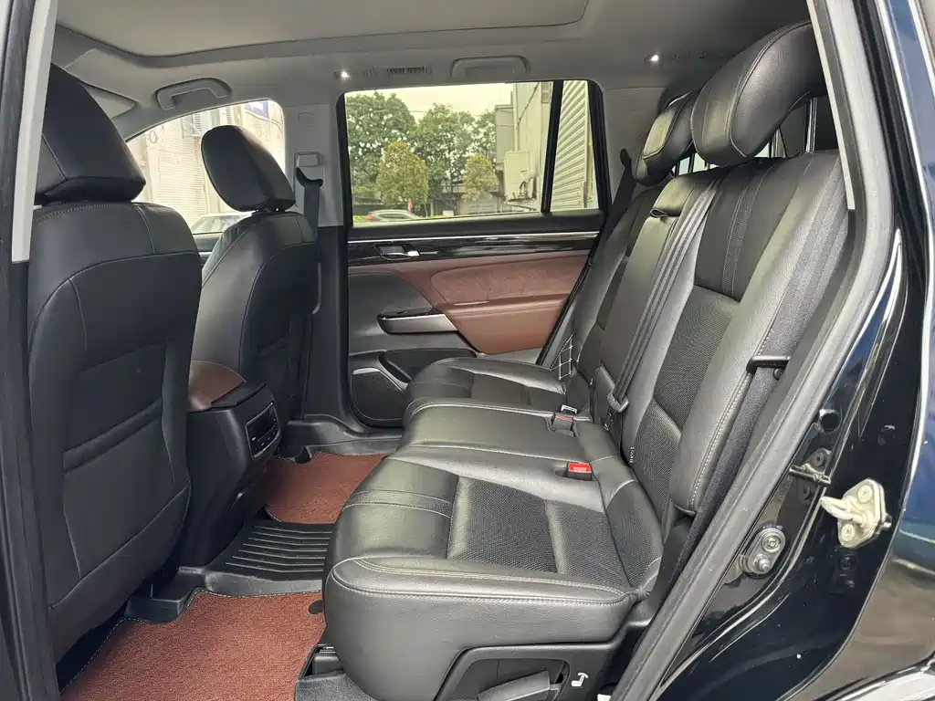 Trumpchi GS8 2017 320T 2WD Luxury Connected Edition (seven seats) купить на сайте DeffCars