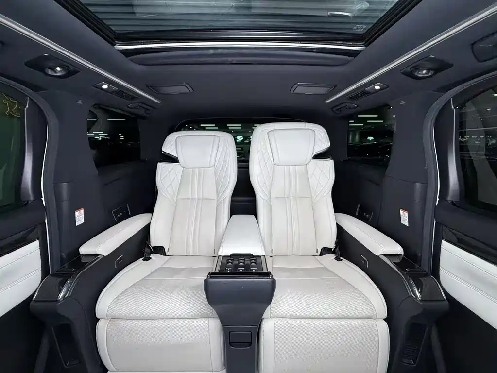 Lexus LM 2020 300h four-seat Royal Edition купить на сайте DeffCars