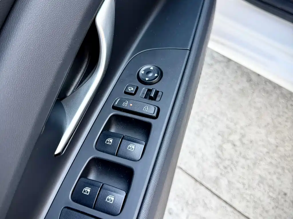 Elantra 2023 1.5L CVT LUX Premium Edition купить на сайте DeffCars