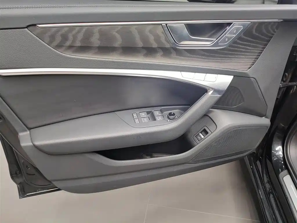 Audi A6L 2024 45 TFSI quattro premium dynamic model купить на сайте DeffCars