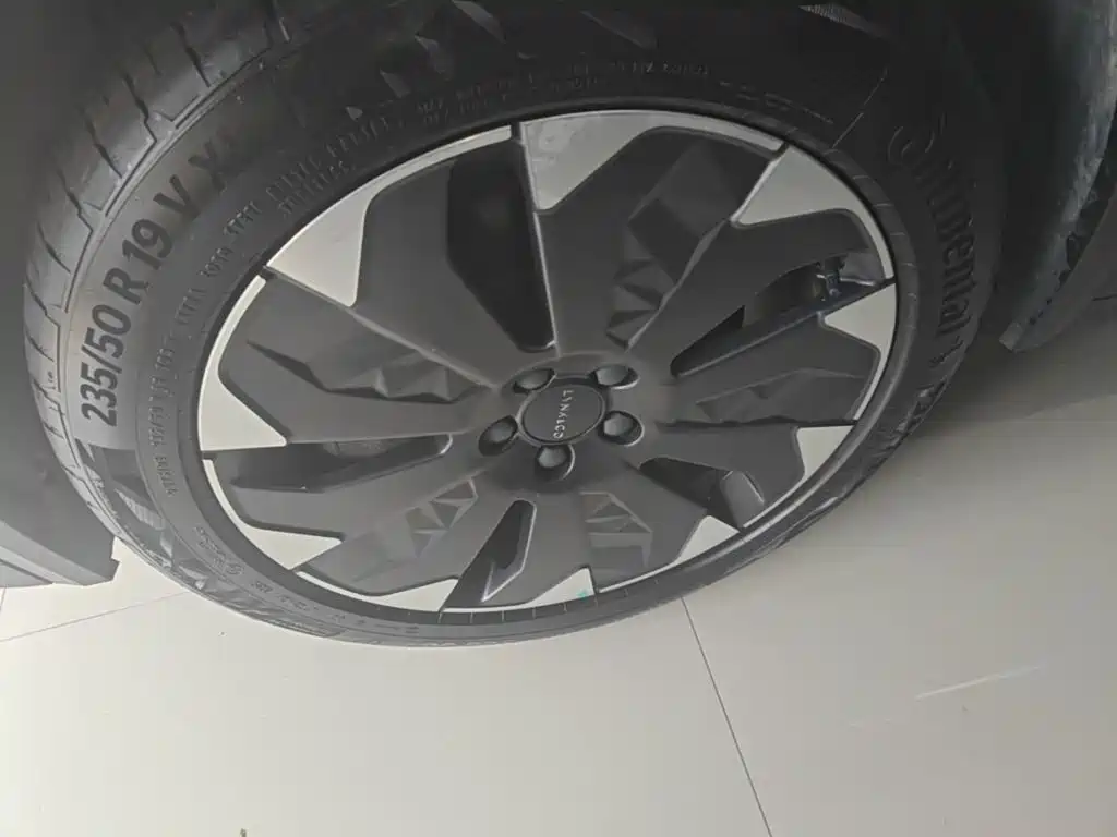 Lynk & Co 05 EM-P 2021 1.5TD PHEV HALO купить на сайте DeffCars