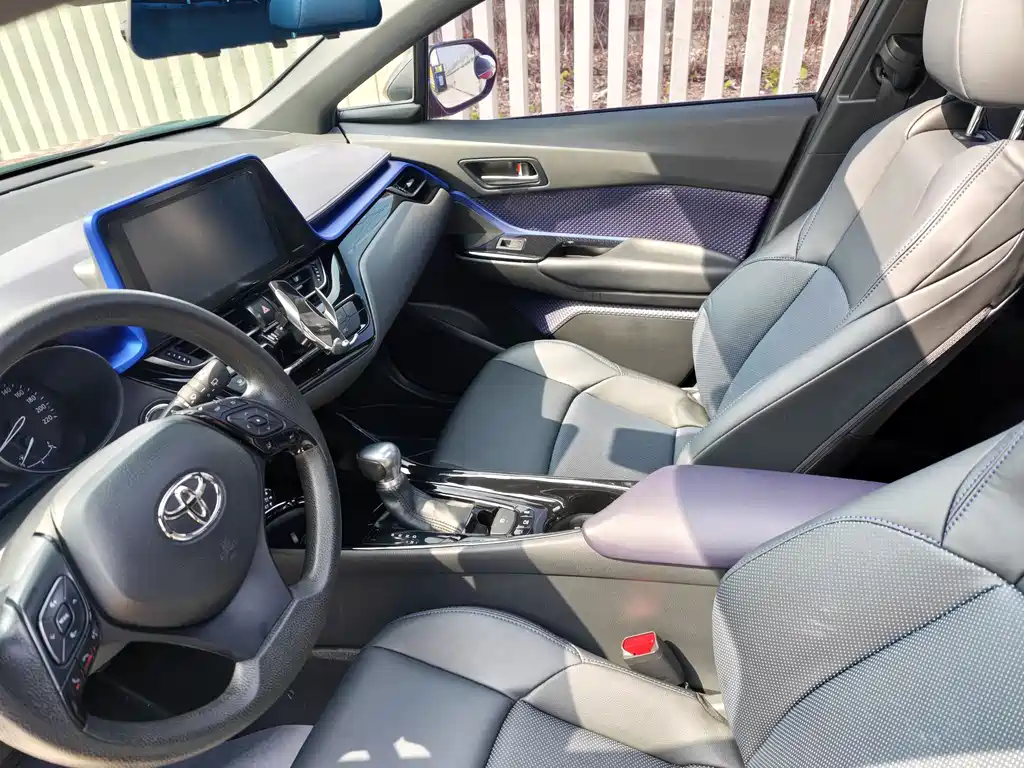 Toyota C-HR 2021 2.0L Comfort Edition купить на сайте DeffCars