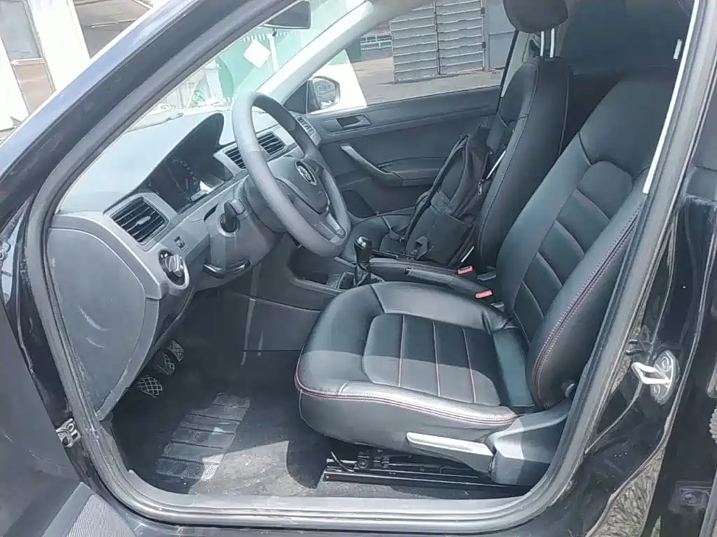 Santana 2016 1.4L Manual Fashion Edition купить на сайте DeffCars