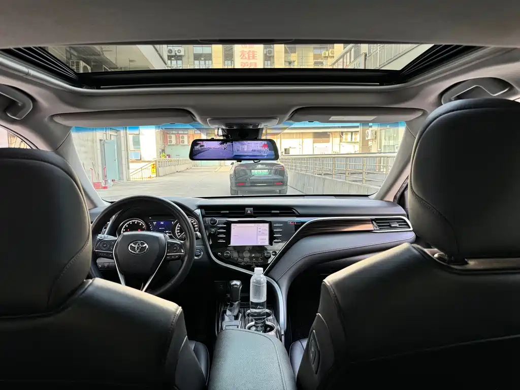Camry 2018 2.0G Deluxe Edition купить на сайте DeffCars