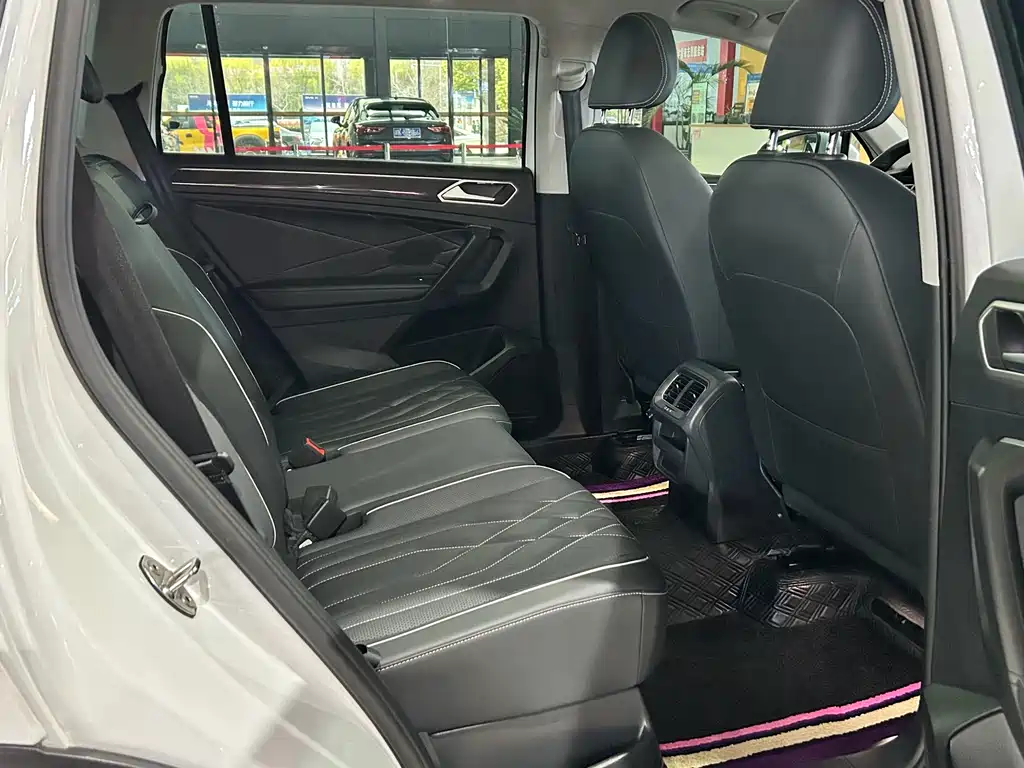 Tiguan L 2023 300TSI automatic two-wheel drive smart version купить на сайте DeffCars