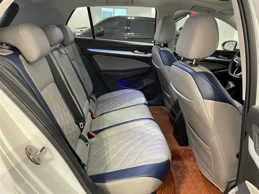 Golf 2023 facelift 280TSI DSG Pro купить на сайте DeffCars