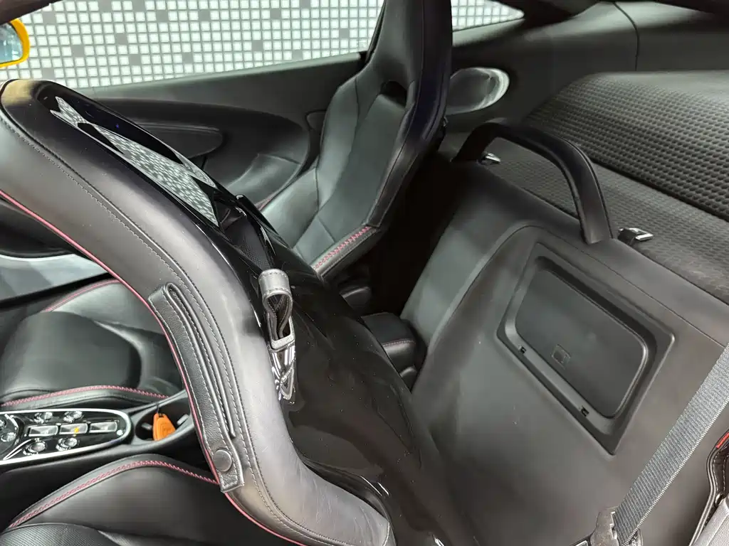 McLaren GT 2022 4.0T standard model купить на сайте DeffCars