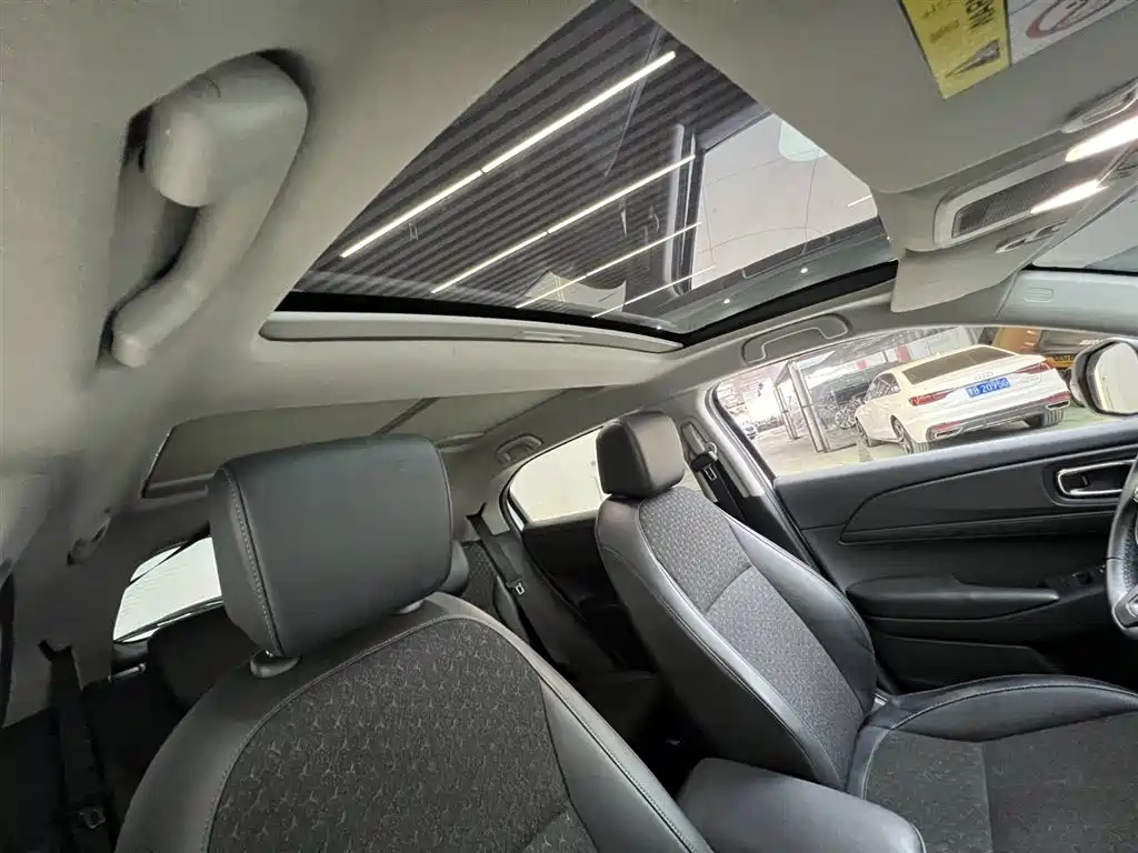 Honda XR-V 2023 1.5L CVT Heat Wave Edition купить на сайте DeffCars