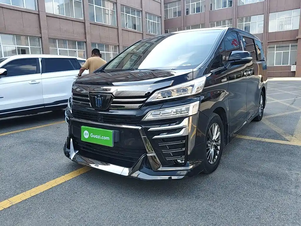 Wilfa 2023 Crown Dual Engine 2.5L HV Premium Edition купить на сайте DeffCars