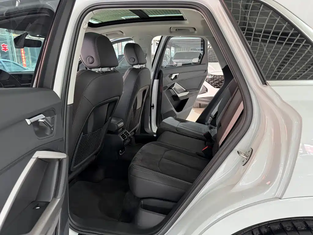 Audi Q3 2022 35 TFSI Fashionable and Dynamic купить на сайте DeffCars