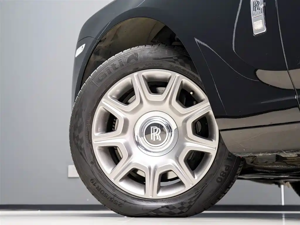 Ghost 2015 Series II Standard Edition купить на сайте DeffCars