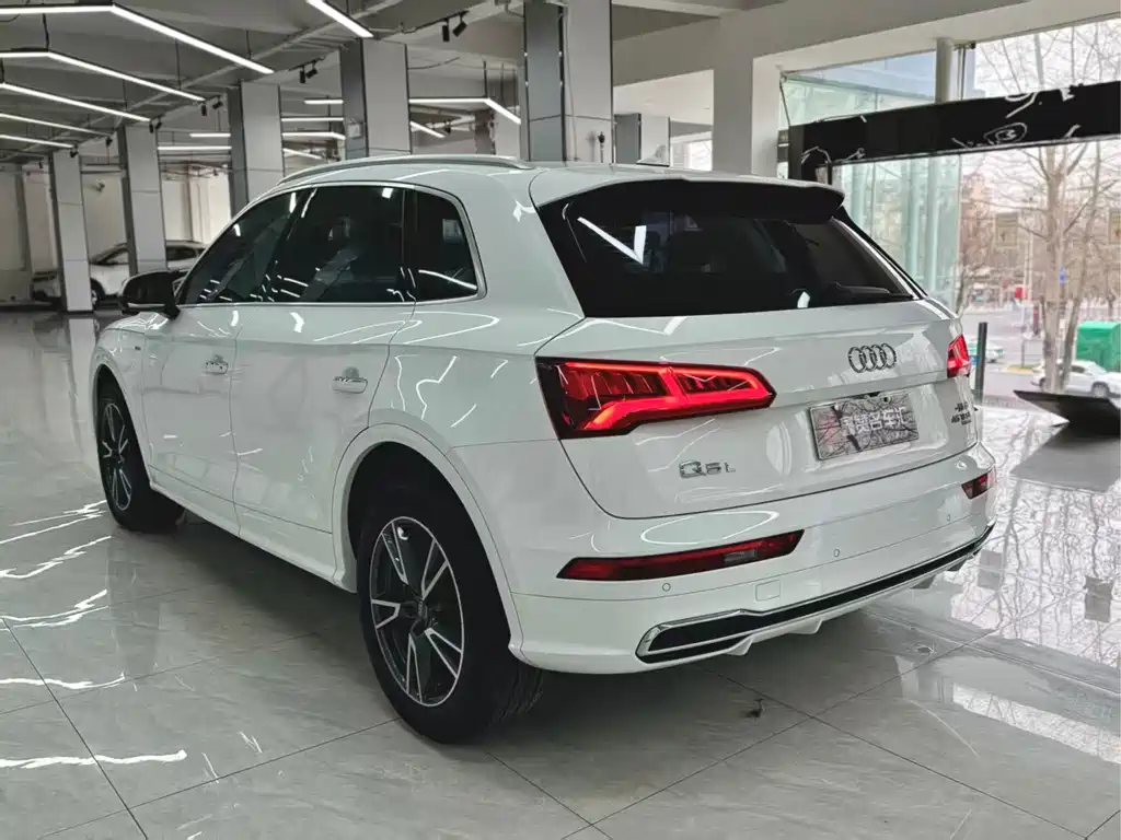 Audi Q5L 2018 45 TFSI Exclusive Fashion Type National V купить на сайте DeffCars