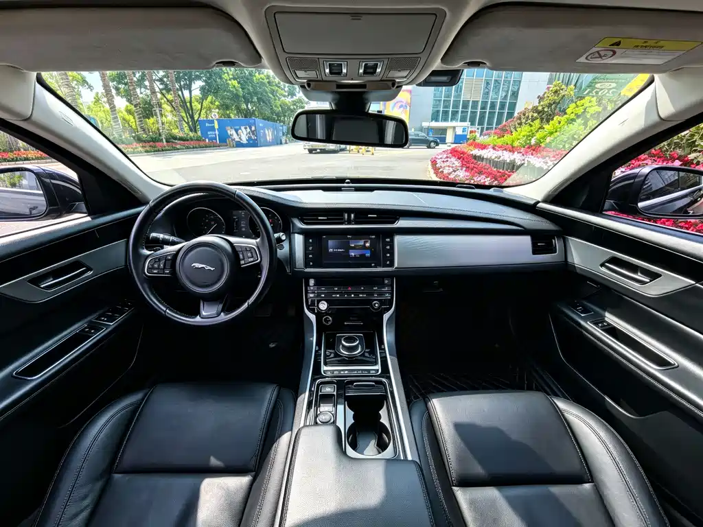 Jaguar XFL 2017 XFL 2.0T 200PS Fenghua Edition купить на сайте DeffCars