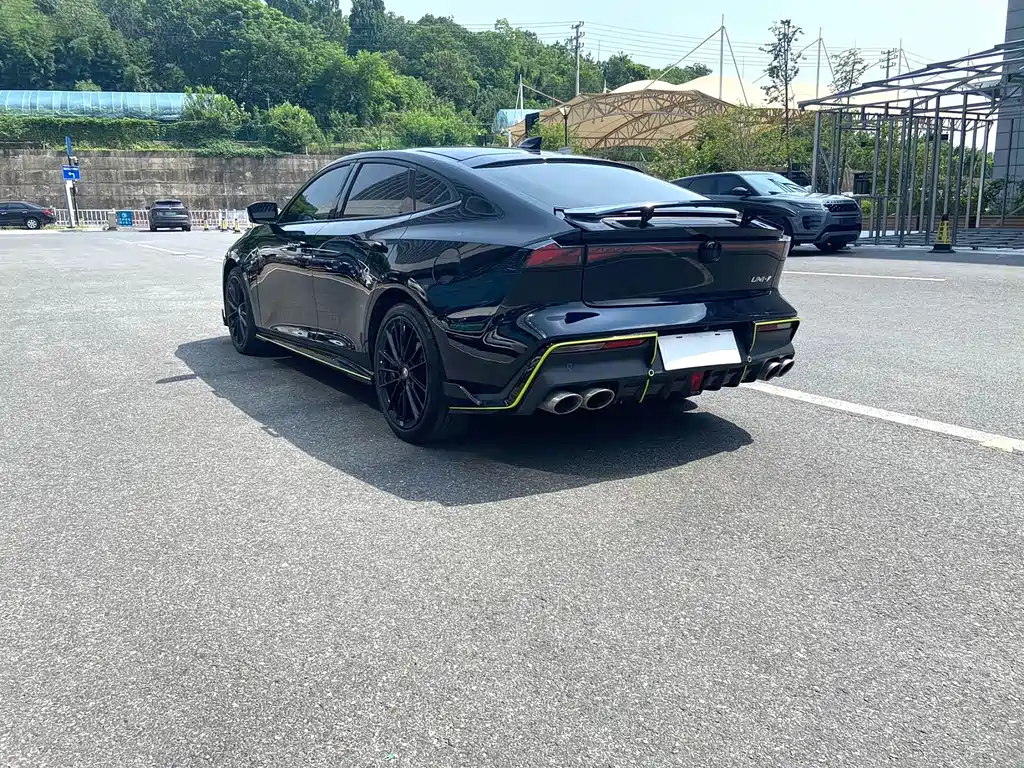 Changan UNI-V 2022 1.5T sports version купить на сайте DeffCars