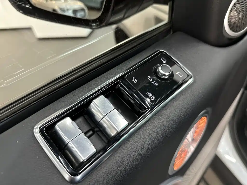 Range Rover Sport New Energy 2018 P400e купить на сайте DeffCars