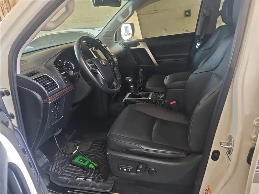 Prado 2018 3.5L automatic TX-L NAVI rear mounted spare tire купить на сайте DeffCars
