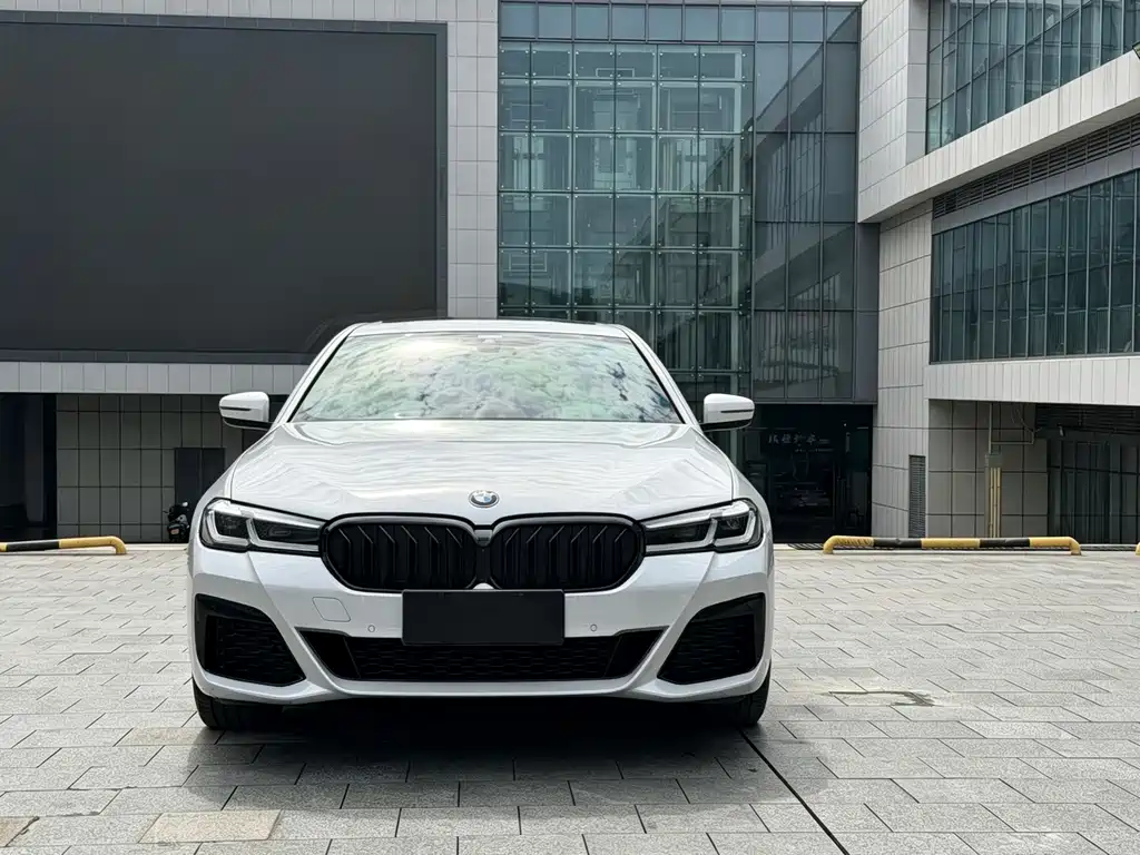 BMW 5 Series 2022 530Li xDrive M Sports Package купить на сайте DeffCars