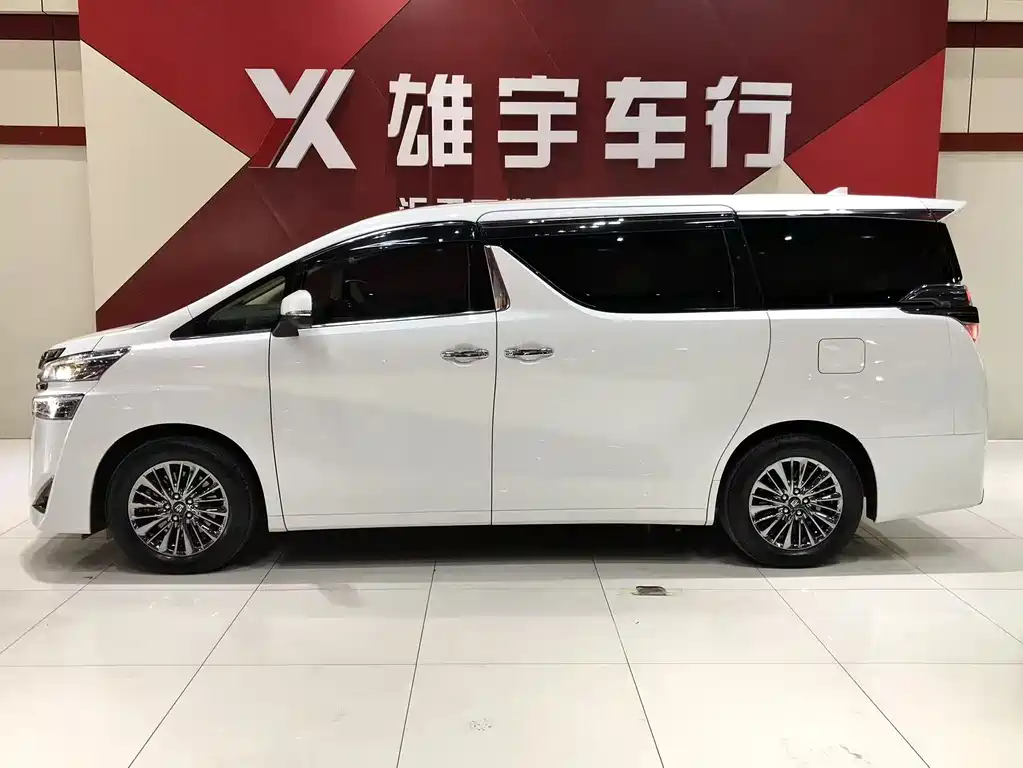 Wilfa 2023 Crown Dual Engine 2.5L HV Premium Edition купить на сайте DeffCars