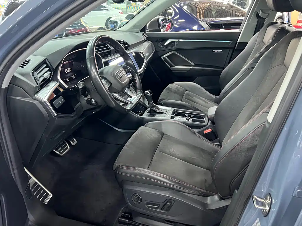 Audi Q3 2022 40 TFSI RS Kit Burning Speed ​​Type купить на сайте DeffCars