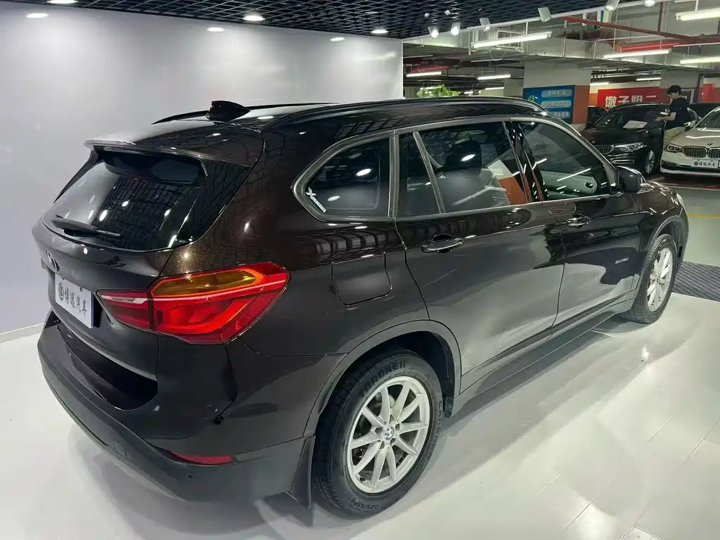BMW X1 2016 sDrive18Li Fashion Edition купить на сайте DeffCars