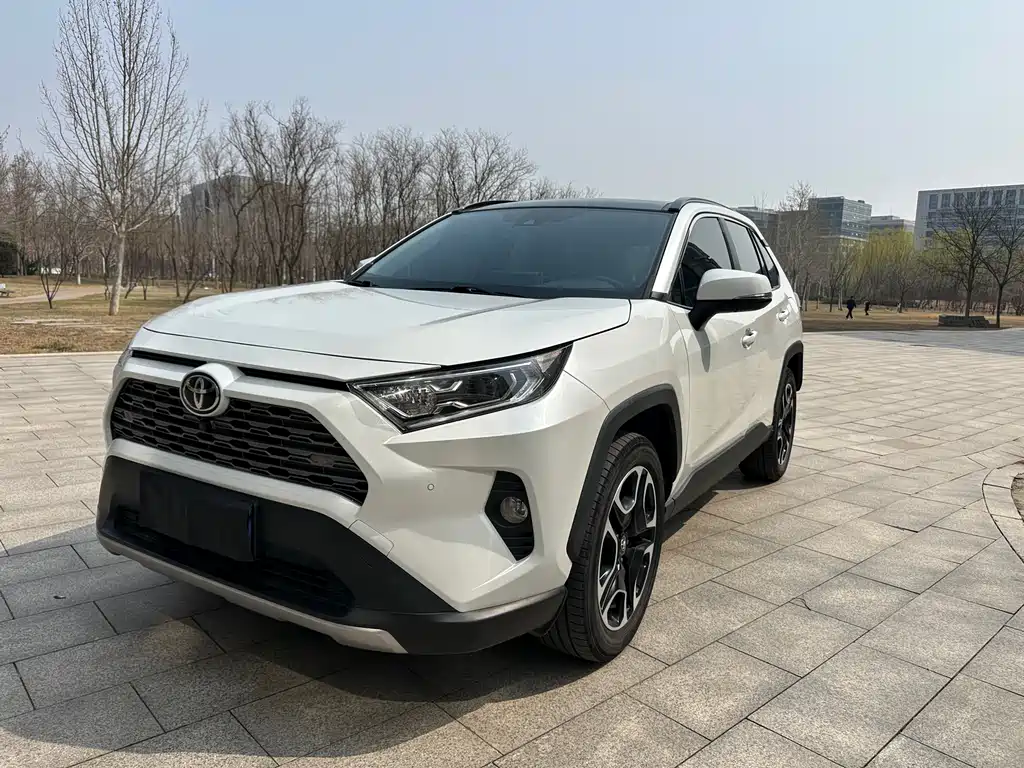 RAV4 Rongfang 2021 2.0L CVT four-wheel drive premium version купить на сайте DeffCars