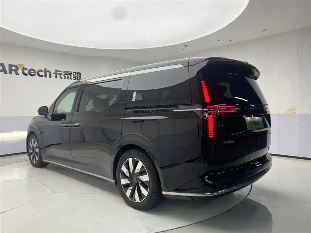Volvo EM90 2025 Ultra six-seater купить на сайте DeffCars