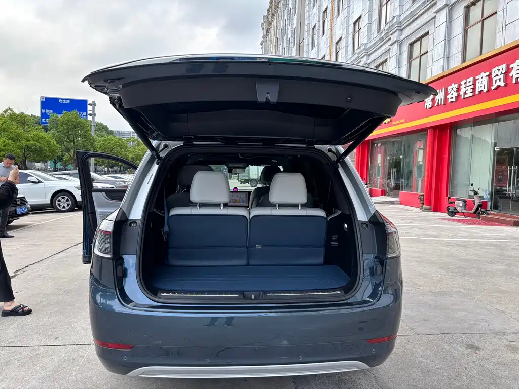 Wenjie M9 2024 extended range Ultra version 42kWh 6-seater version купить на сайте DeffCars