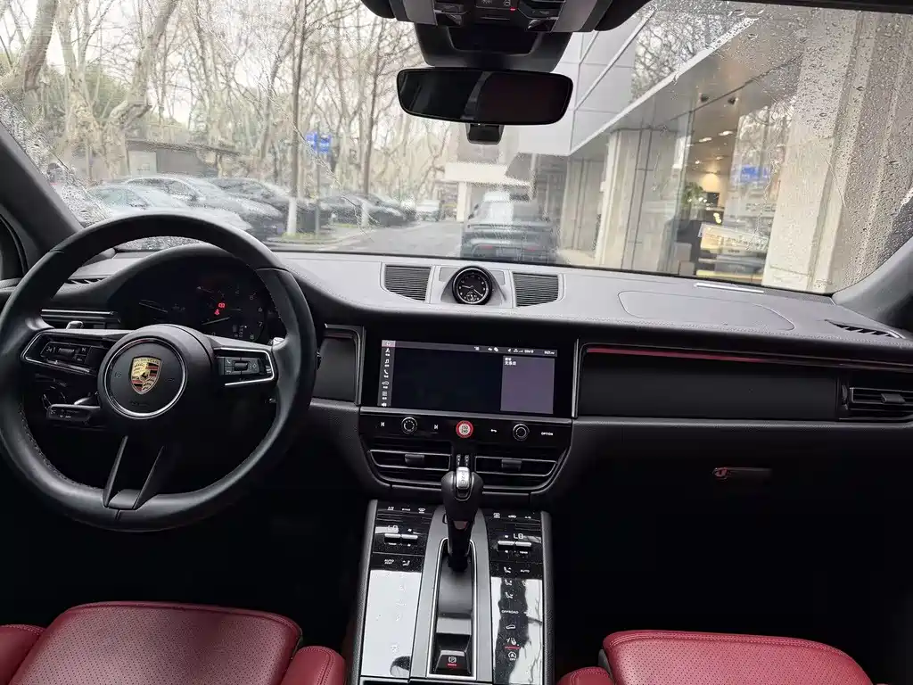 Macan 2024 Macan 2.0T купить на сайте DeffCars