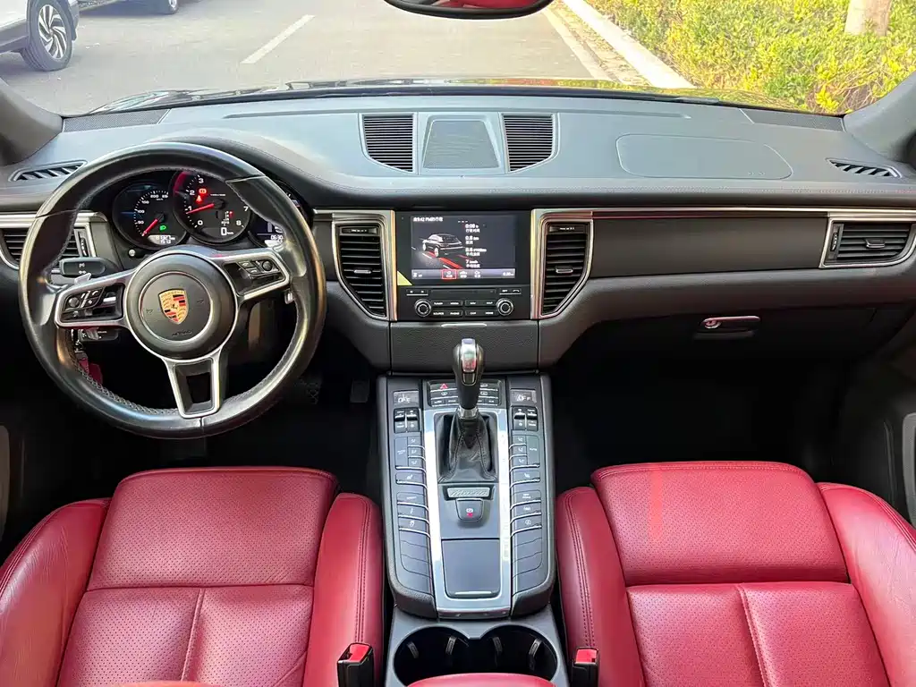 Macan 2017 Macan 2.0T купить на сайте DeffCars