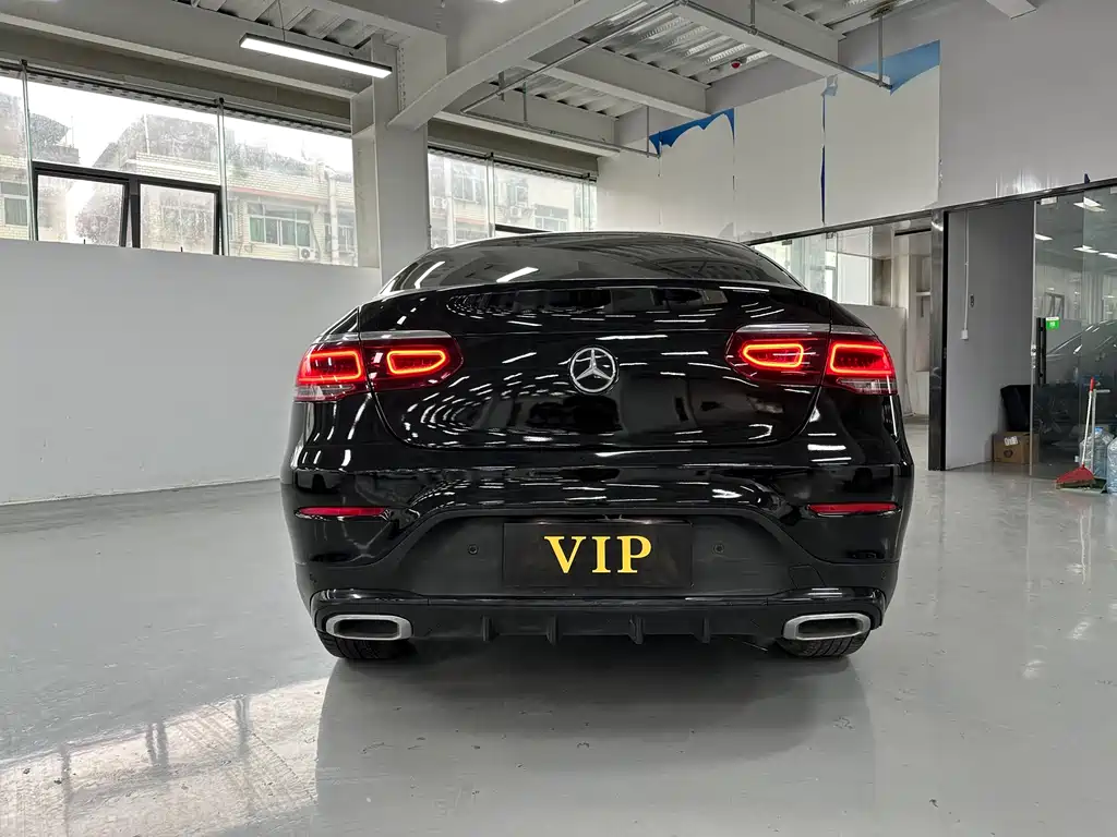 Mercedes-Benz GLC Coupe 2022 GLC 260 4MATIC Coupe SUV купить на сайте DeffCars