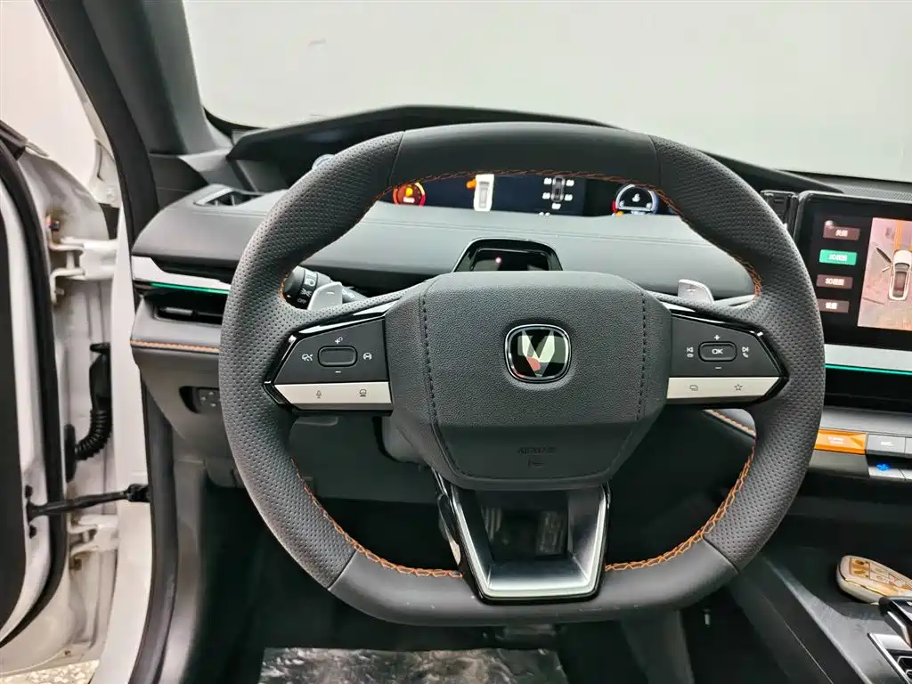 Changan UNI-V 2022 1.5T premium model купить на сайте DeffCars
