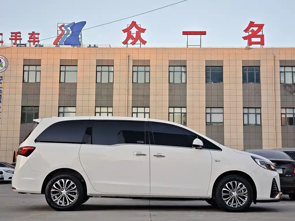 Buick GL8 2023 facelift land business class luxury купить на сайте DeffCars