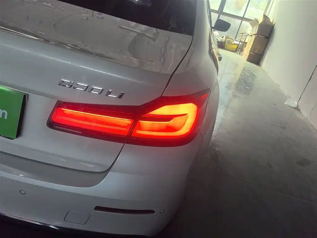 BMW 5 Series 2022 facelift 2 530Li leading model luxury package купить на сайте DeffCars