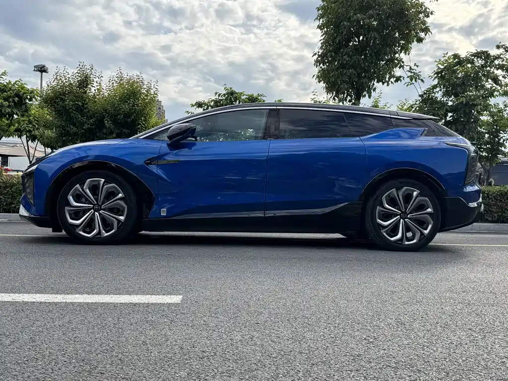Gaohe HiPhi X 2021 flagship version 6 seats купить на сайте DeffCars